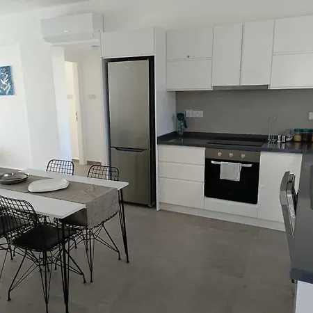 Apartament Amazing Penthouseapartment Near Sea And Mountains Akanthou