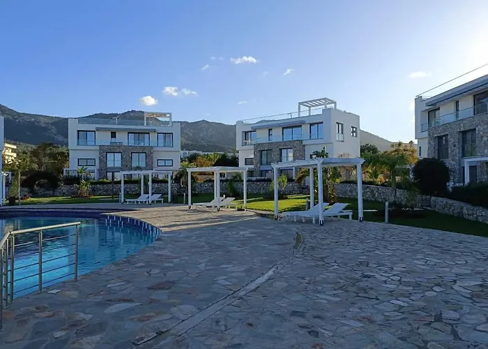 Amazing Penthouseapartment Near Sea And Mountains דירה