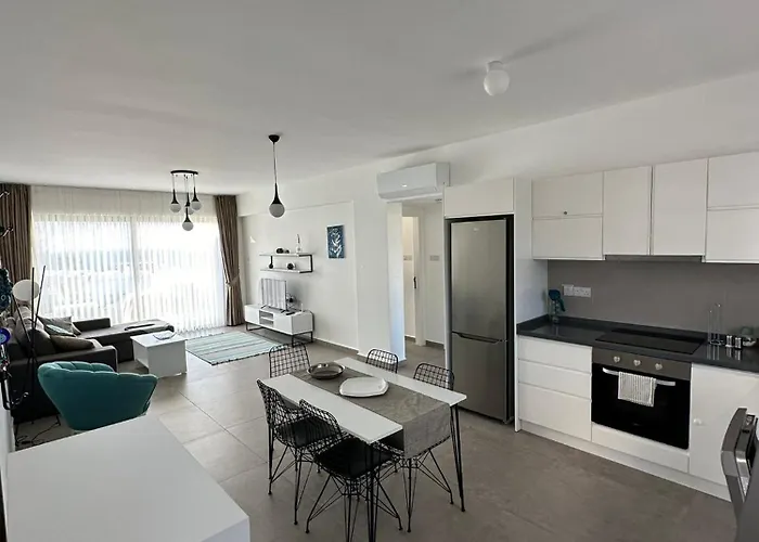 Amazing Penthouseapartment Near Sea And Mountains Akanthou