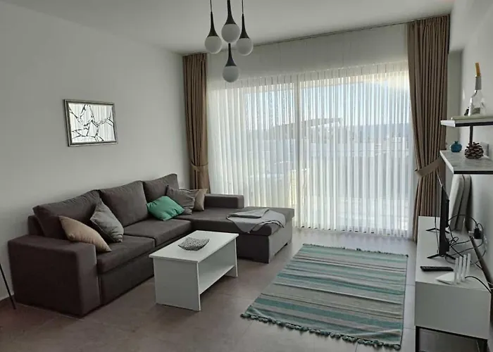 Amazing Penthouseapartment Near Sea And Mountains דירה